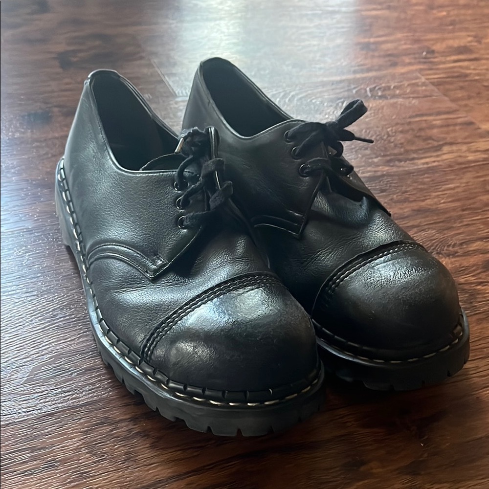Vegan Gripfast black shoes size 10